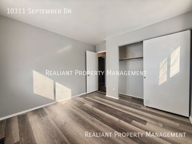 Building Photo - 10311 September Dr