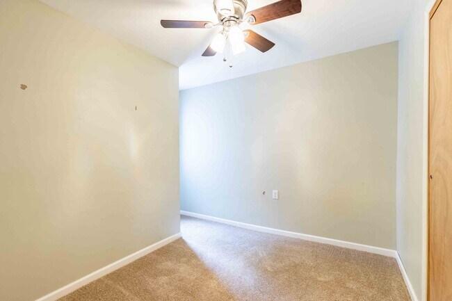 Building Photo - Spacious 3 Bedroom, 2 Bath Condo in Unionv...