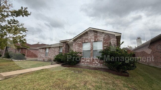 Building Photo - 1505 Stewart Dr