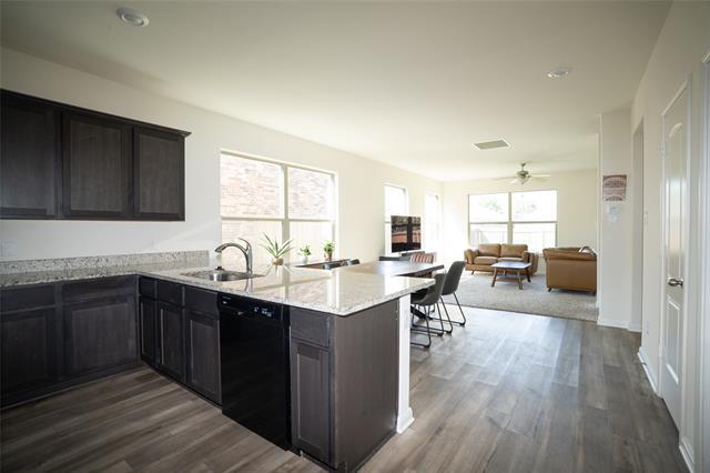 Building Photo - 107 Bluebonnet Dr