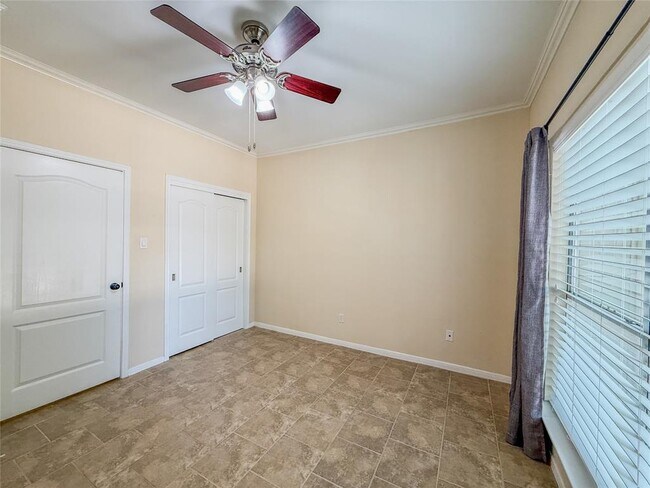 Building Photo - 2450 Wickersham Ln