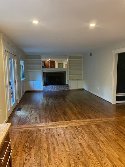 Building Photo - 627 Thomas Way