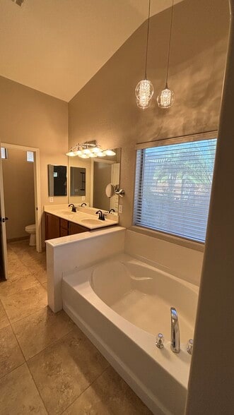 Building Photo - 21047 N Alma Dr