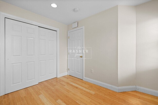 Building Photo - 139 Nottinghill Rd