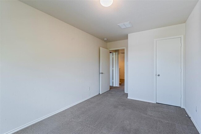 Building Photo - 12021 Pecangate Way