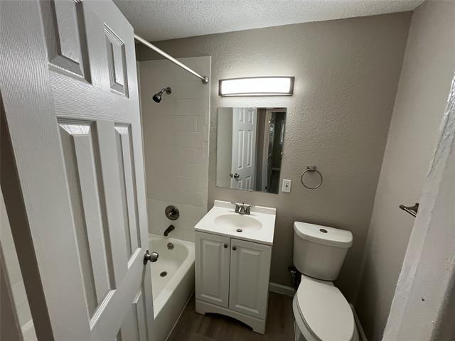 Building Photo - 1705 Burke Dr