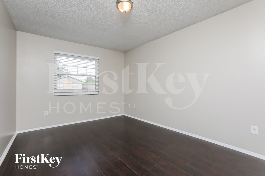 Building Photo - 3651 Oak Vista Ln