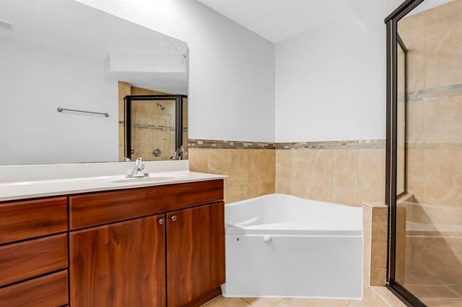 Building Photo - 5030 SW 126th Ave