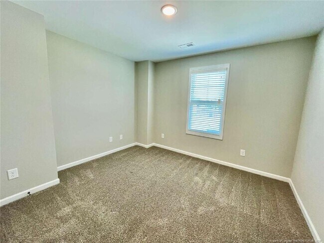Building Photo - 141 Burnside Dr