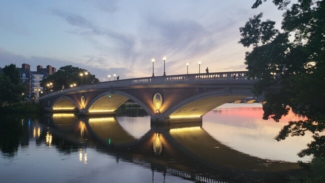 Building Photo - 22 Hingham St