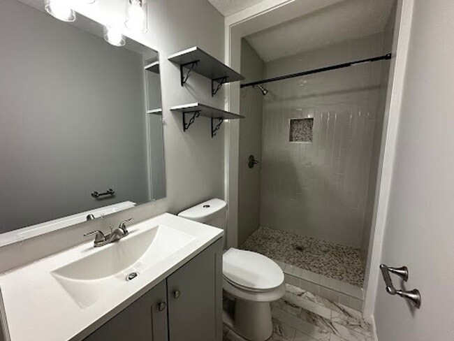 Building Photo - 3 Bed and 2 Bath in Covington, GA!