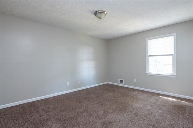 Building Photo - 580 Downing St