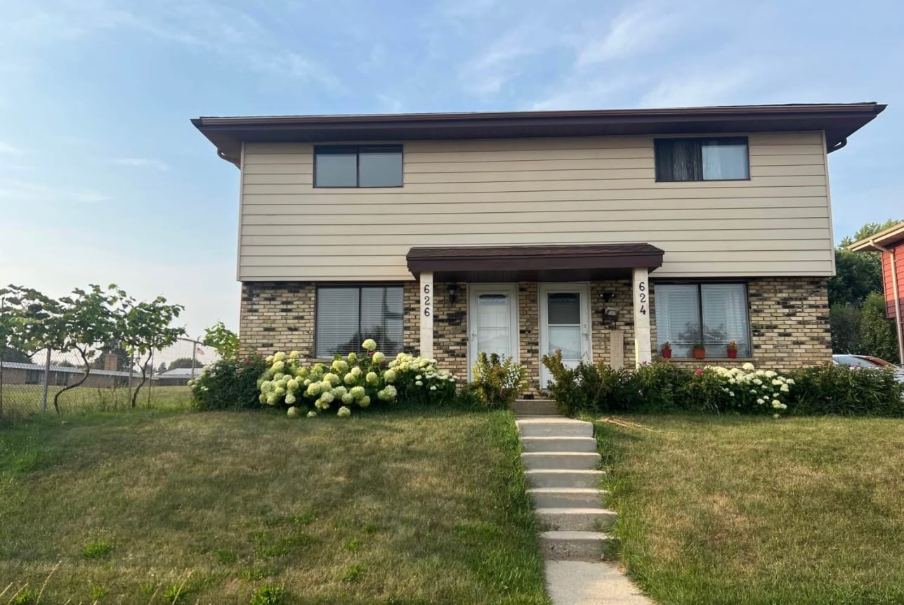 Building Photo - 626 Manistique Ave