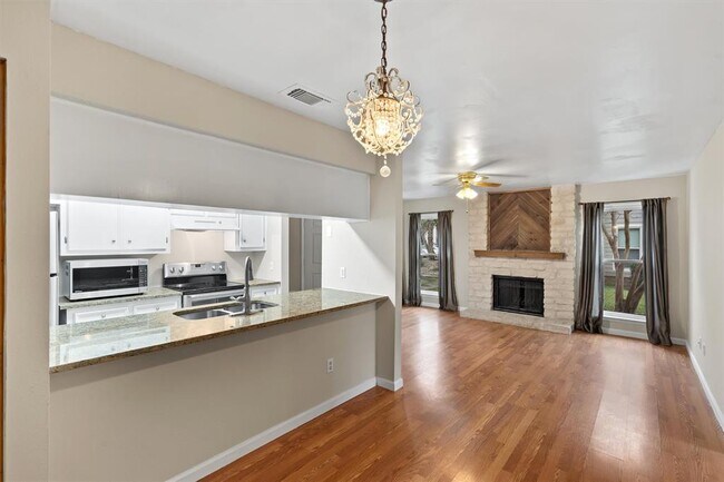 Building Photo - 10616 Mellow Meadow Dr