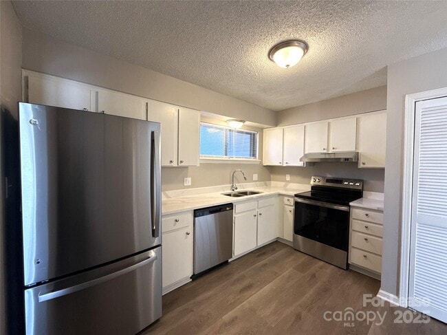 Building Photo - 11537 Turn Stone Ct