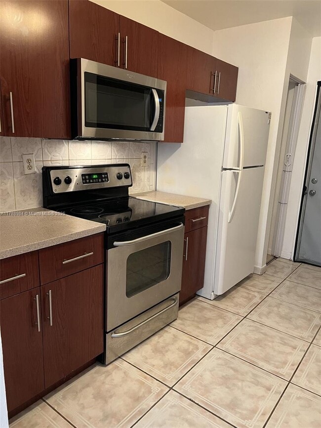 Building Photo - 3 bedroom in North Miami FL 33161