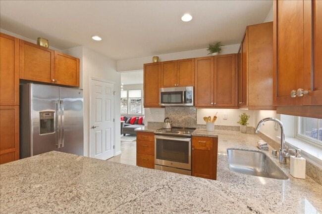 Building Photo - 166 Kahoma Village Loop