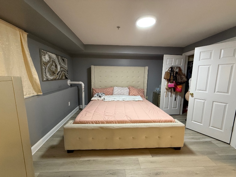 Building Photo - 33 Grantley St