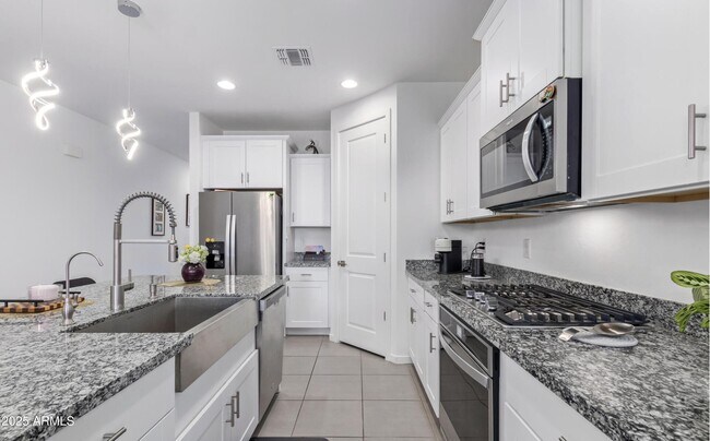 Building Photo - 5613 W Notch Hill Rd