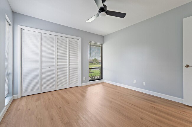 Building Photo - 2711 SW Egret Pond Cir