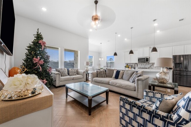 Building Photo - 11918 Autumn Leaf Dr