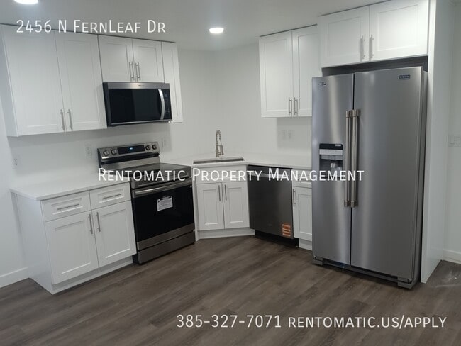 Building Photo - 2456 N Fernleaf Dr