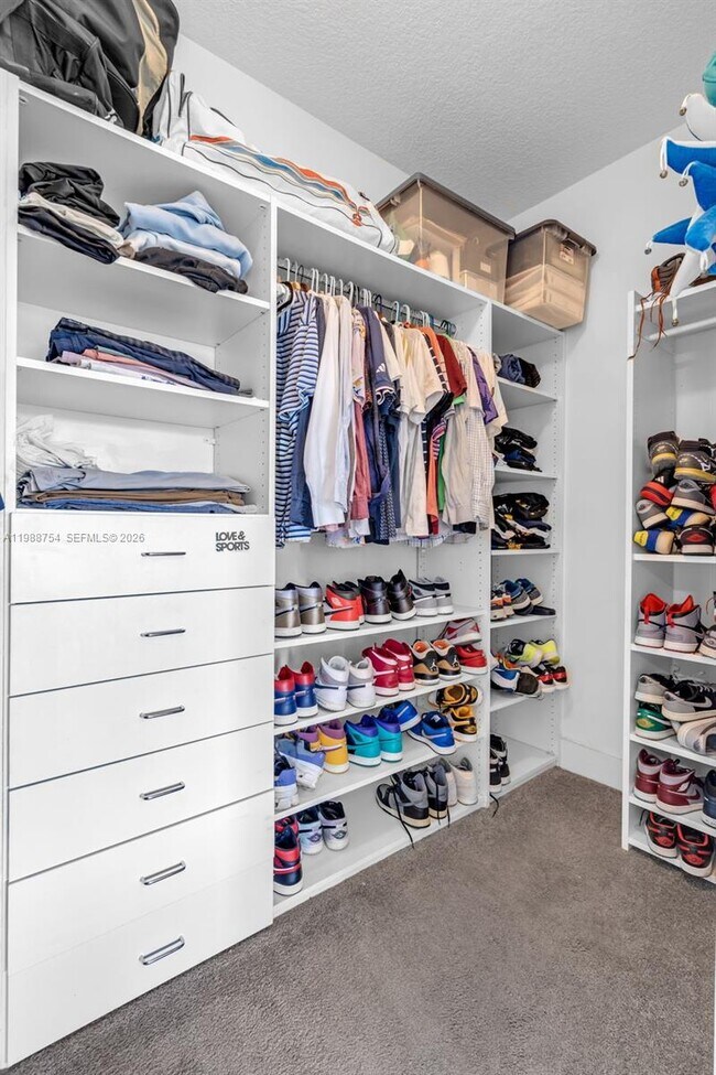 Building Photo - 3332 W 95th Terrace