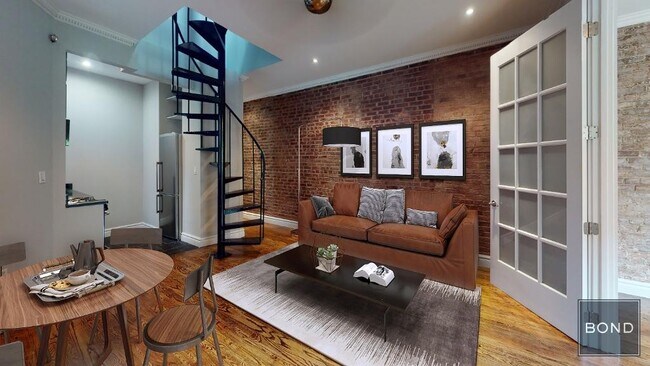 Primary Photo - 724 Tenth Avenue