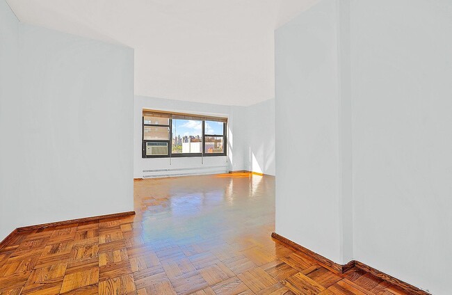 Building Photo - 21-80 33rd Rd Apt 9C-9C