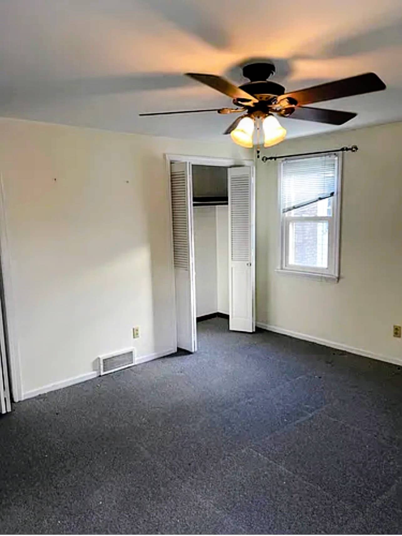 Building Photo - 125 Fairgreen Dr