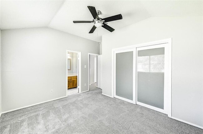 Building Photo - 5207 Beaverhill Dr