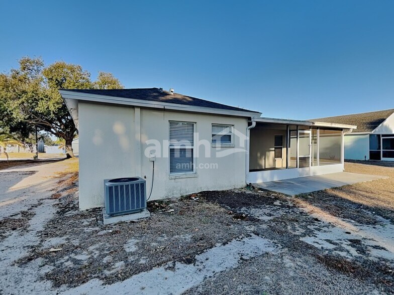 Building Photo - 10536 Juliano Dr