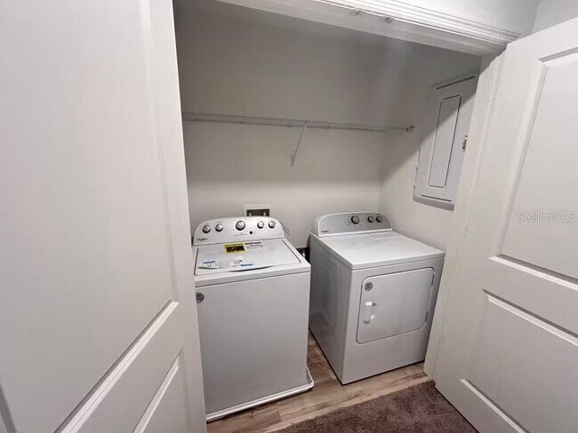 Building Photo - 746 Stoney Pointe Cir