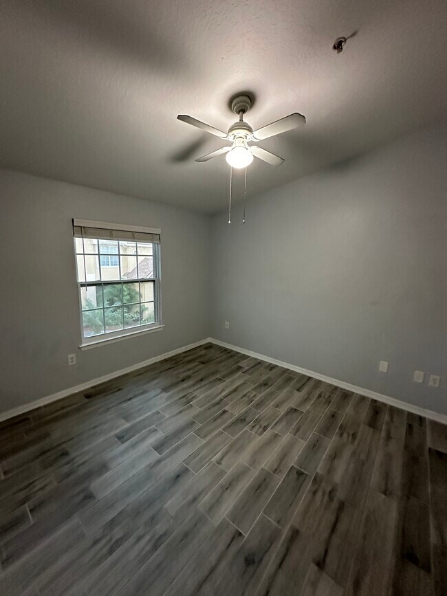 Building Photo - 875 Grand Regency Pointe