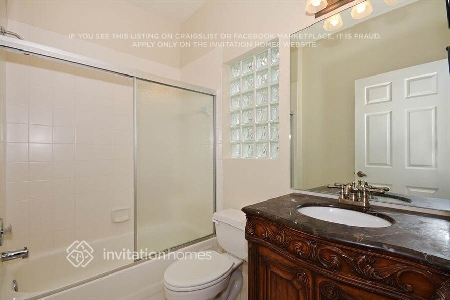 Building Photo - 8556 NW 57th Dr