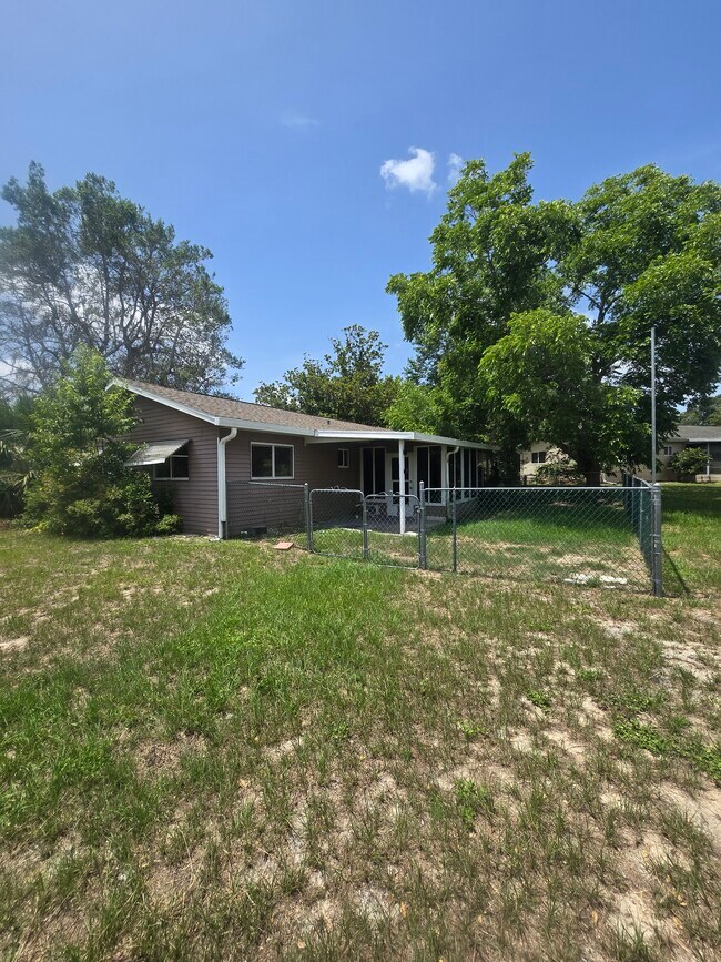 Building Photo - 8425 SW 107th Pl