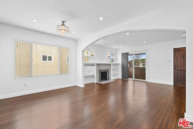 Building Photo - 1716 S Genesee Ave