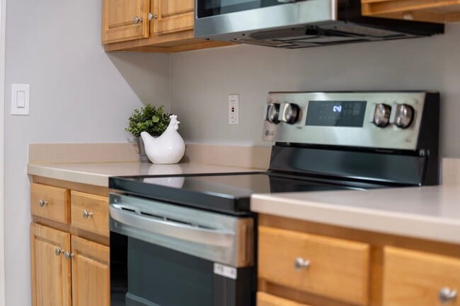 Building Photo - Lifestyle in Villanova at Hunter's Creek- ...