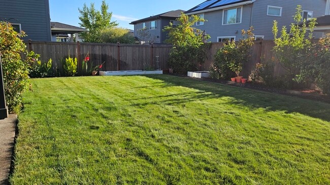 Building Photo - 4078 SE 70th Ave