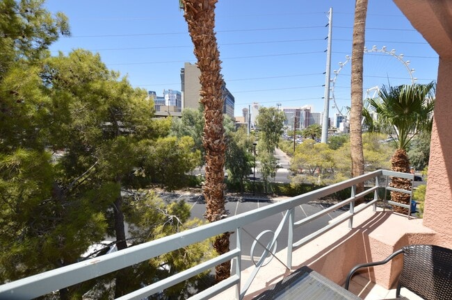 Building Photo - Meridian TOP FLOOR Furnished 1 bed | 1 bath condo with Strip and High Roller view.