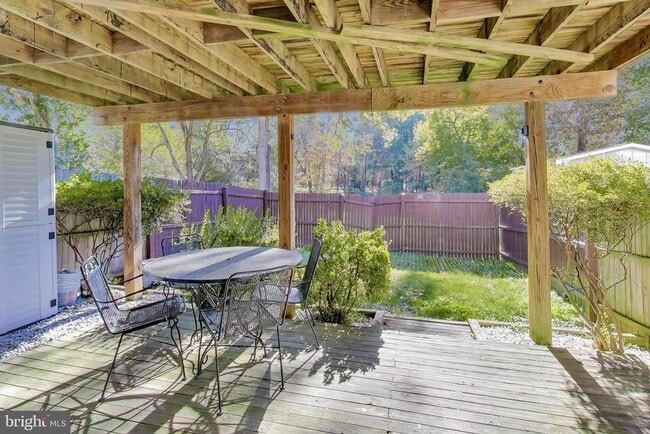 Building Photo - 17505 Longview Ln