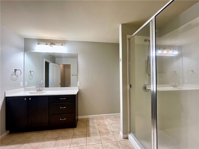 Building Photo - 115 Leona River Trl