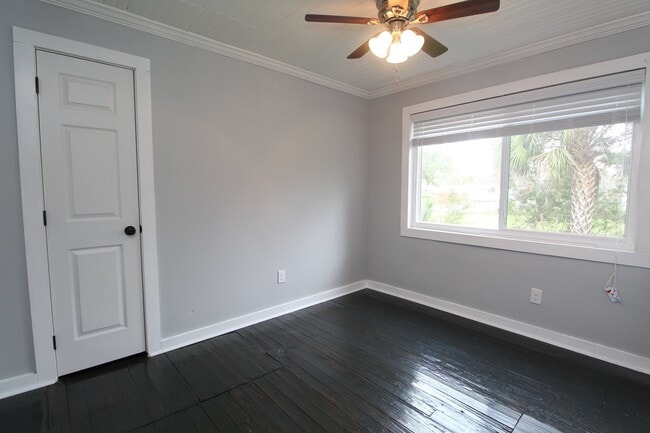 Building Photo - Live in East Hill! 3BR Historic Gem Just M...