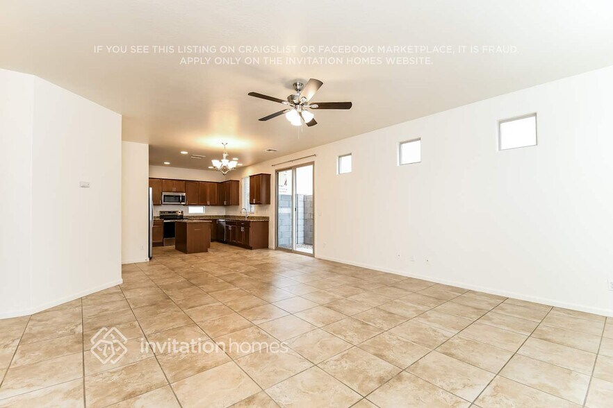 Building Photo - 1427 S Moccasin Trail