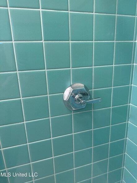 Building Photo - 3564 Cowan Pl