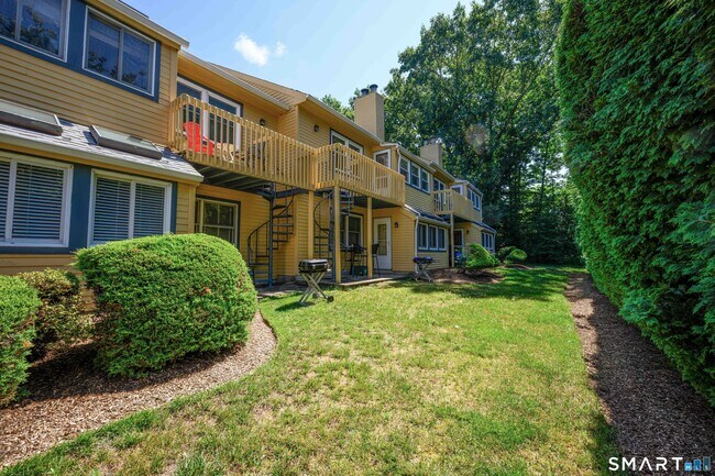 Building Photo - 1400 Hartford Tpke