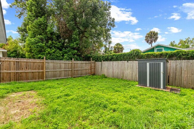 Building Photo - Charming 3BR 2BA near downtown Ocala!