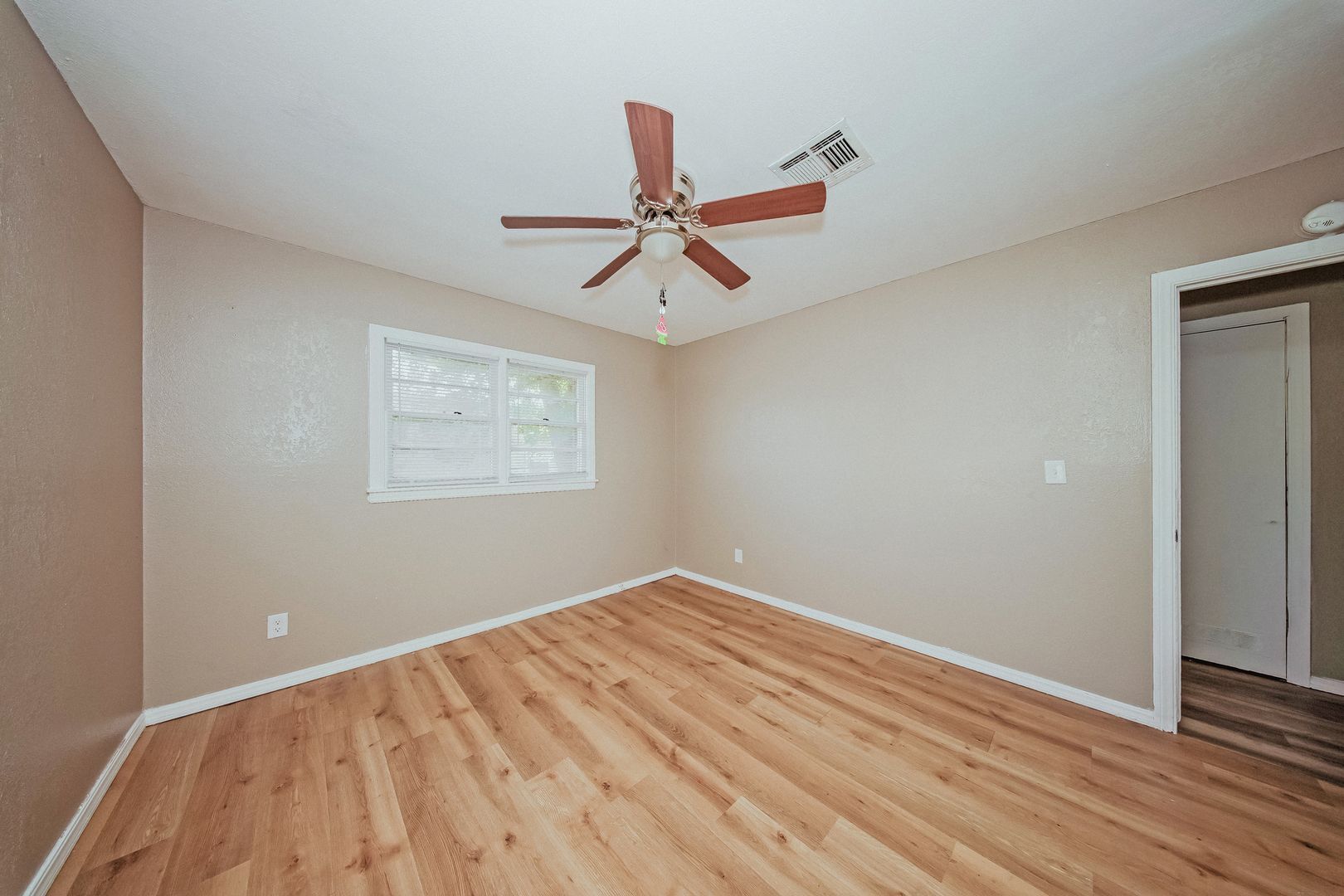 Building Photo - 2610 NW Lindy Ave