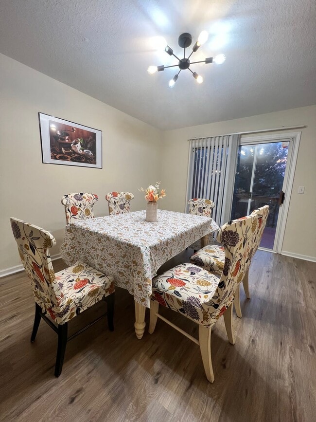 Building Photo - 1511 Legend Trail Dr