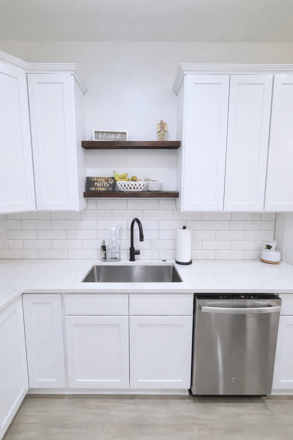 Building Photo - 2240 Caroline St